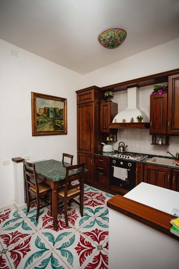 Delfini Trevi House Otel Roma Dış mekan fotoğraf